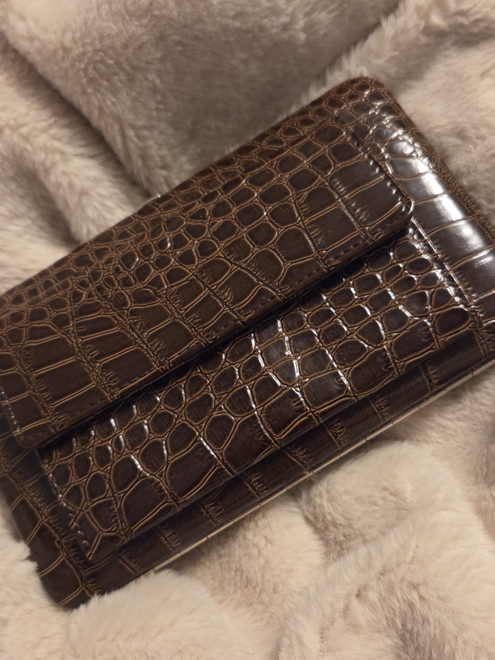 Vintage Brown Croc-Embossed Wallet With Detatchable Crossbody Chain Strap